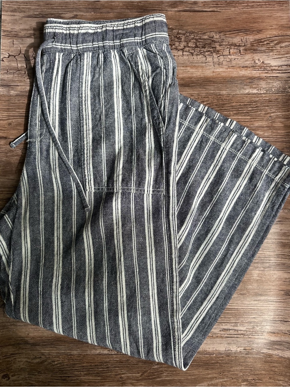 GAP Women's Slate Blue and White Vertical Stripe Wide-Leg Pants